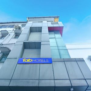 Fabhotel Dovers Inn